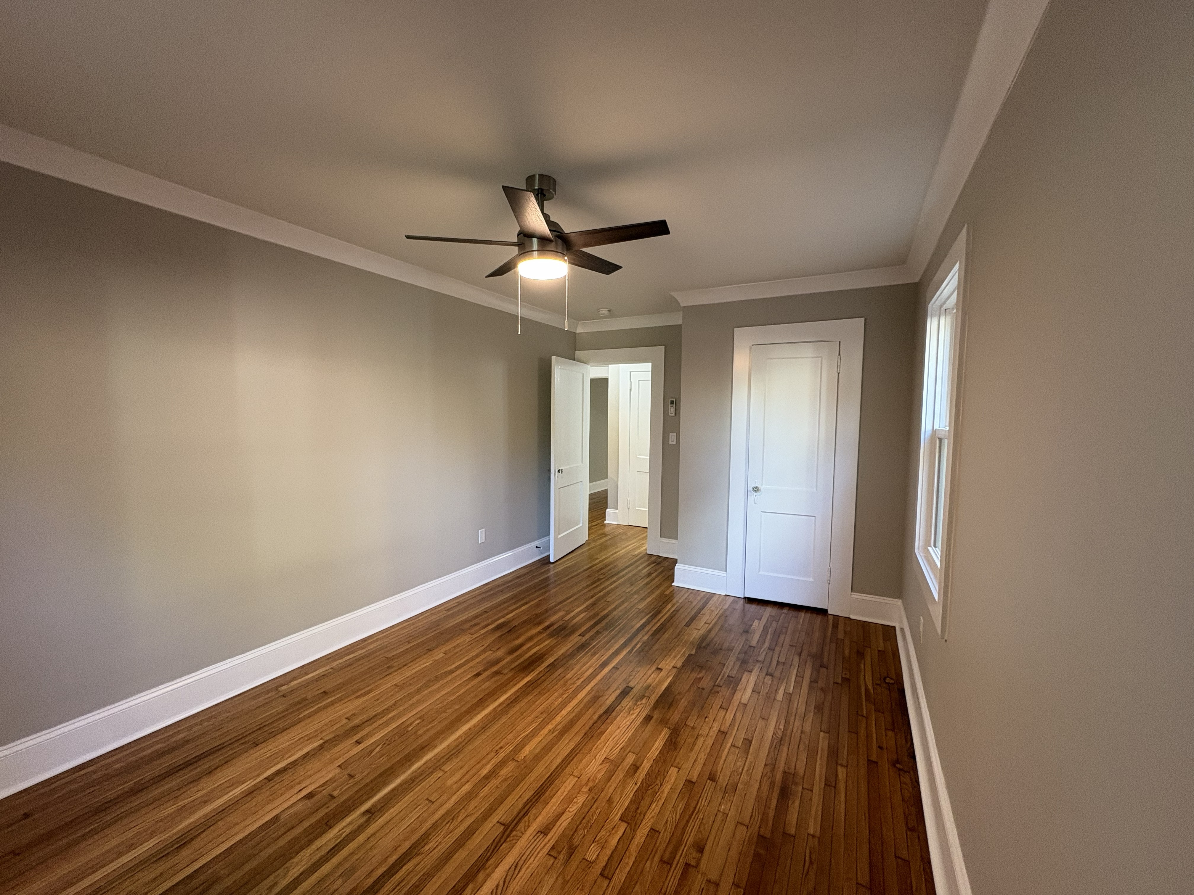 Primary bedroom – 1412 Kenilworth Ave apartment for rent, Dilworth Charlotte NC